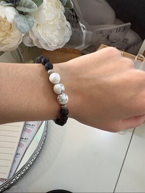 Black Lava and White Howlite Bead Stretch Bracelet - Unbranded